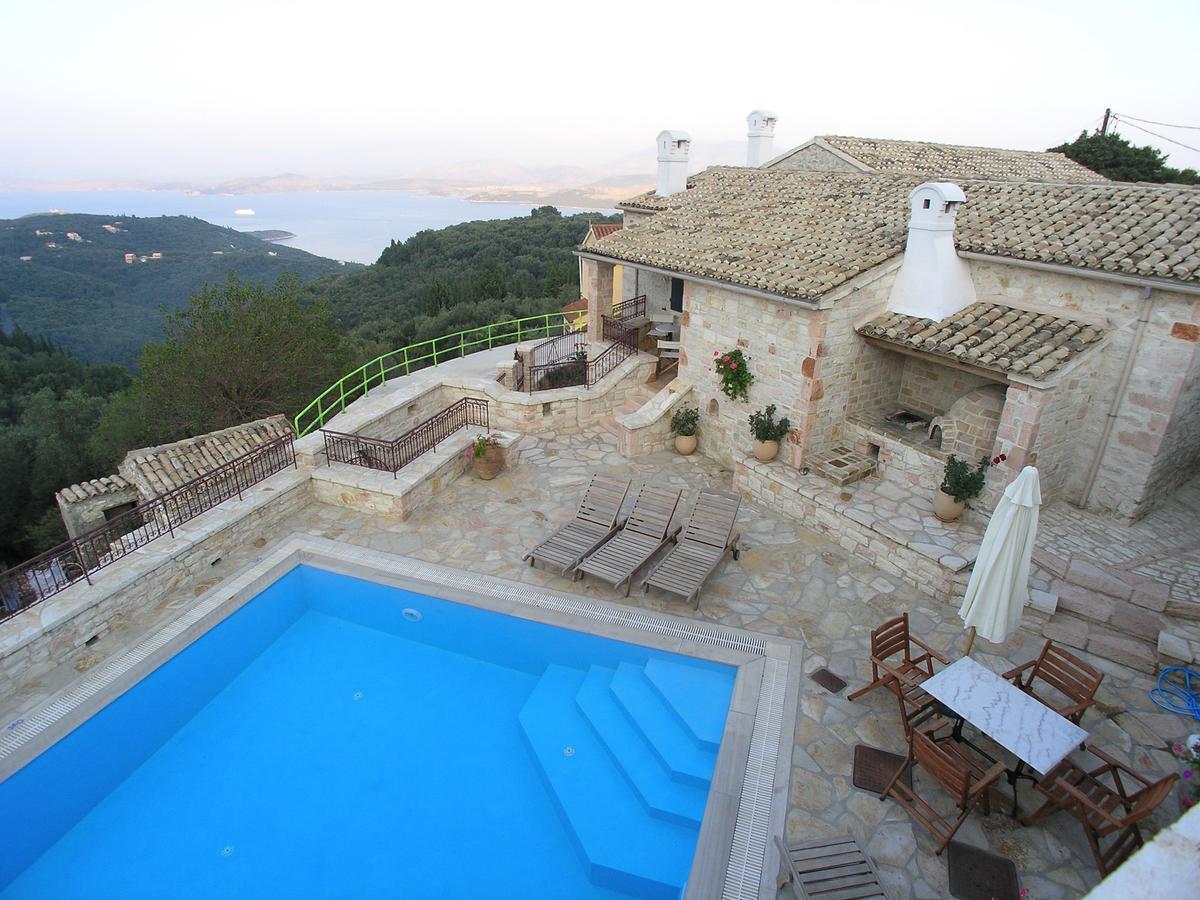 Traditional Stone Villa Olympia Viggla Exterior photo