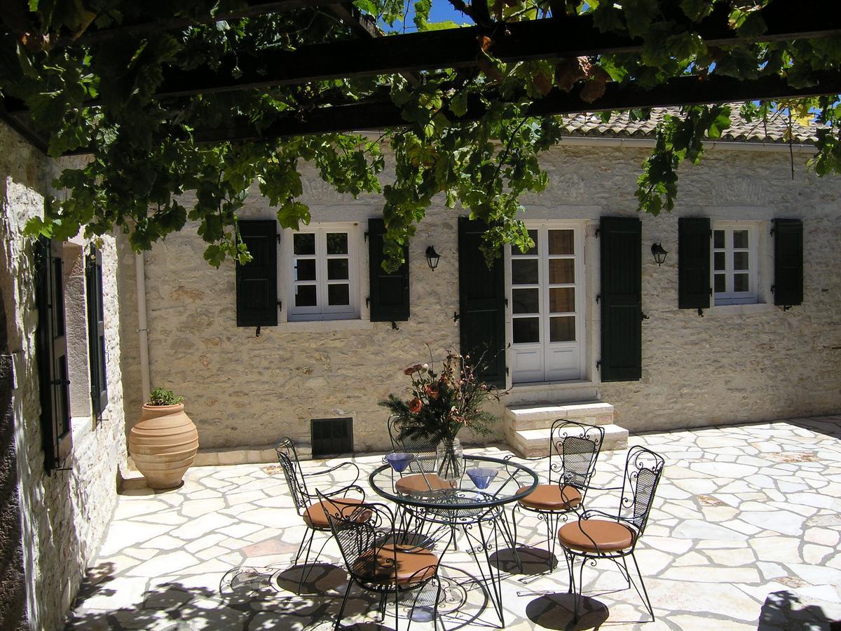 Traditional Stone Villa Olympia Viggla Exterior photo