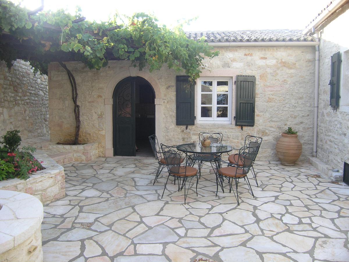 Traditional Stone Villa Olympia Viggla Exterior photo